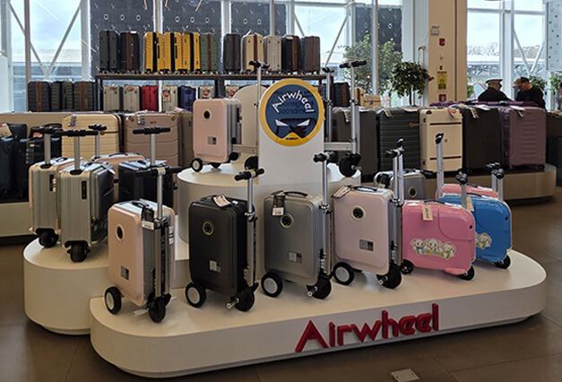 Airwheel luggage collection